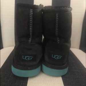 Uggs Girls Size 1 Black and Teal Warm Boots
